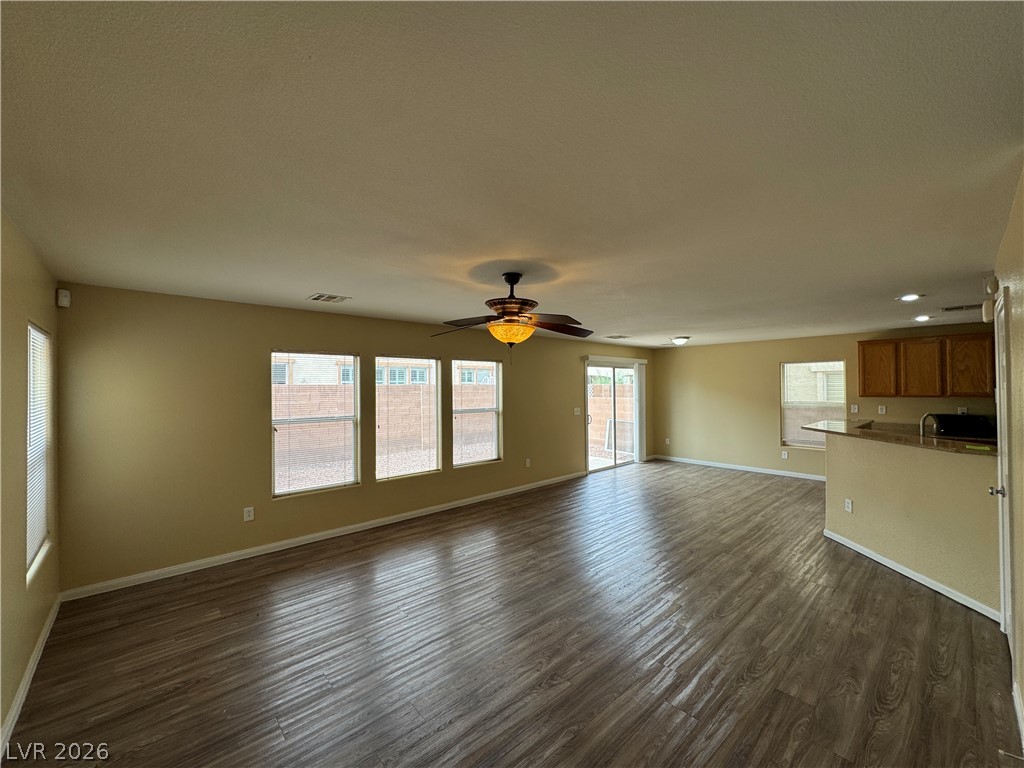 128 Snow Dome Avenue Property Photo 5