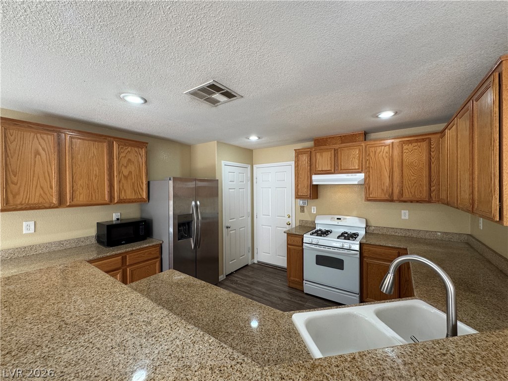 128 Snow Dome Avenue Property Photo 8