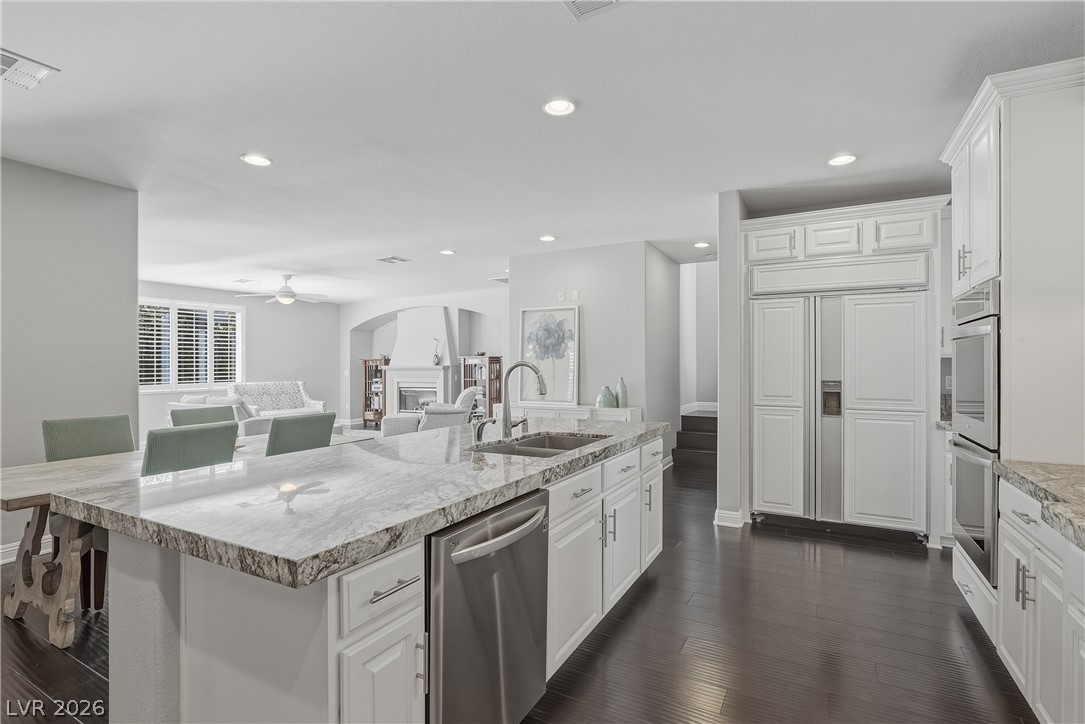 10671 Capesthorne Way Property Photo 10