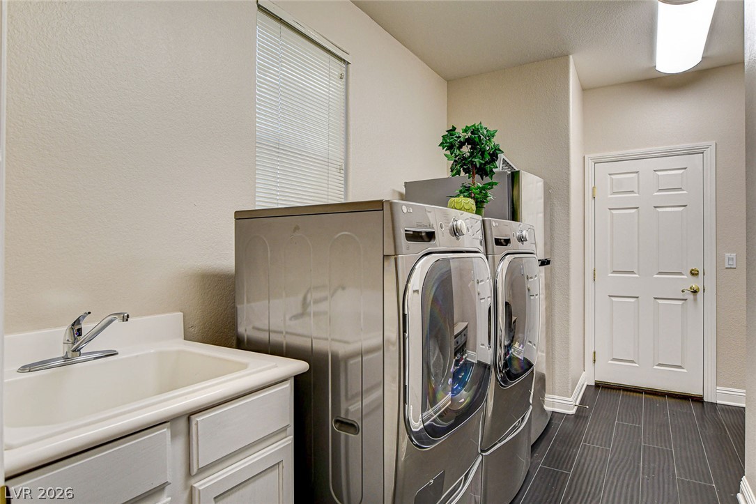 10671 Capesthorne Way Property Photo 29