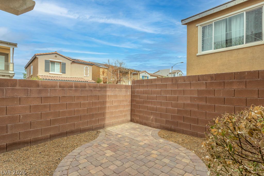 9820 November Rain Street Property Photo 38