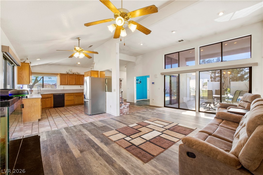 2171 River Plate Drive Property Photo 10