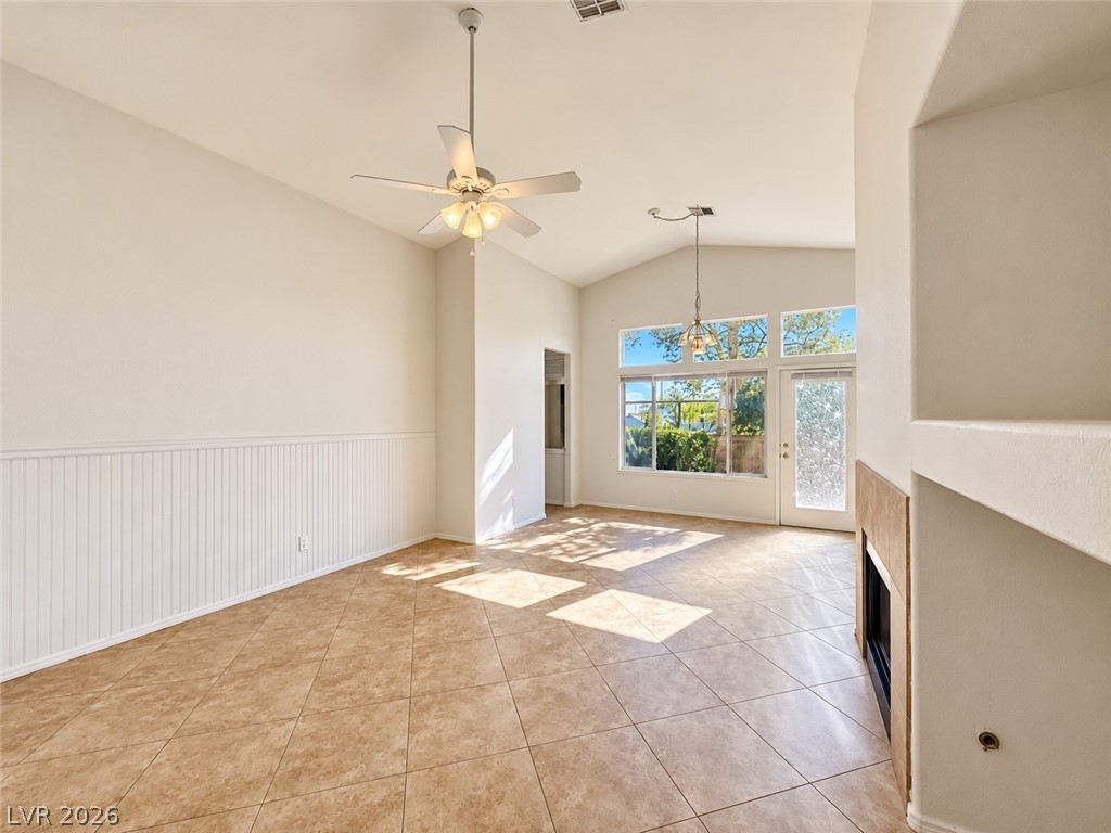 1504 Remembrance Hill Street Property Photo 7