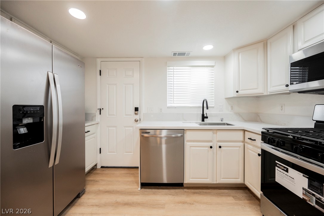454 Sellers Place Property Photo 3