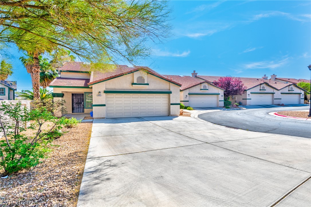 3963 Pembridge Court Property Photo 1