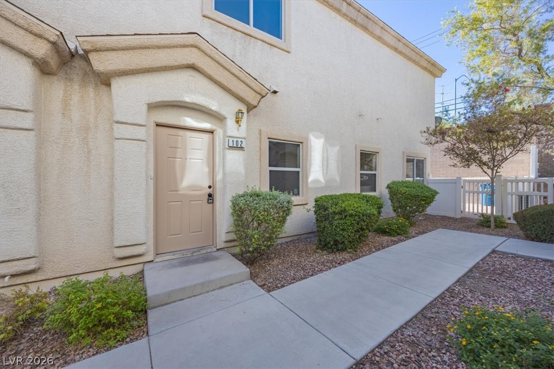 4627 Dealers Choice Way 102 Property Photo 3
