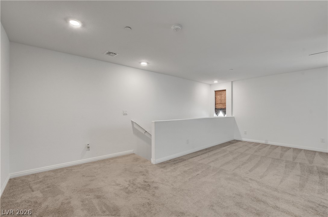 5226 Steep Cliffs Avenue Property Photo 16