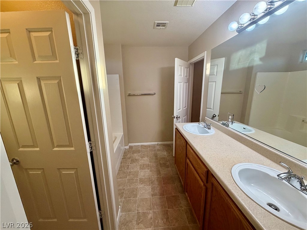 6109 Blue Luna Street Property Photo 33