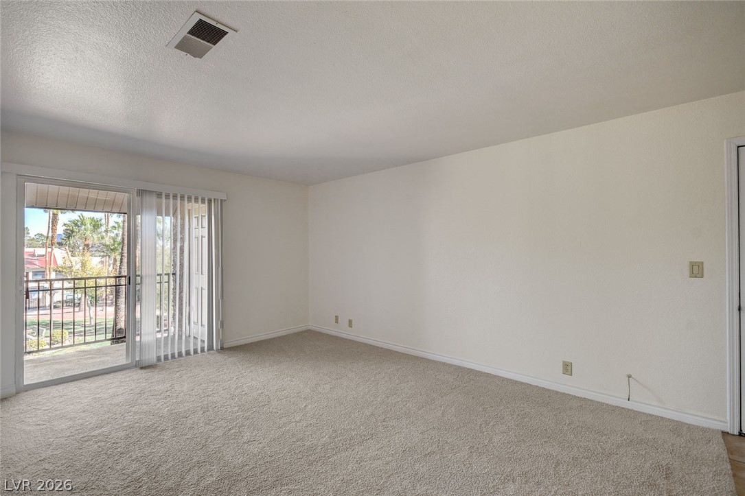 5116 River Glen Drive 228 Property Photo 19