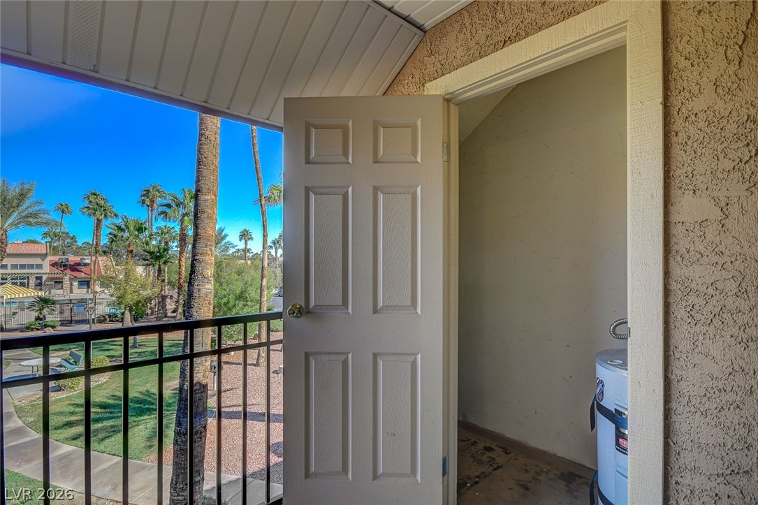 5116 River Glen Drive 228 Property Photo 44