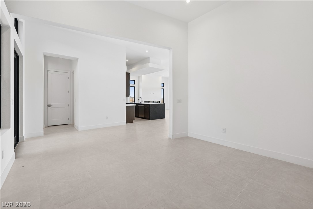 184 Inland Shores Lane Property Photo 4