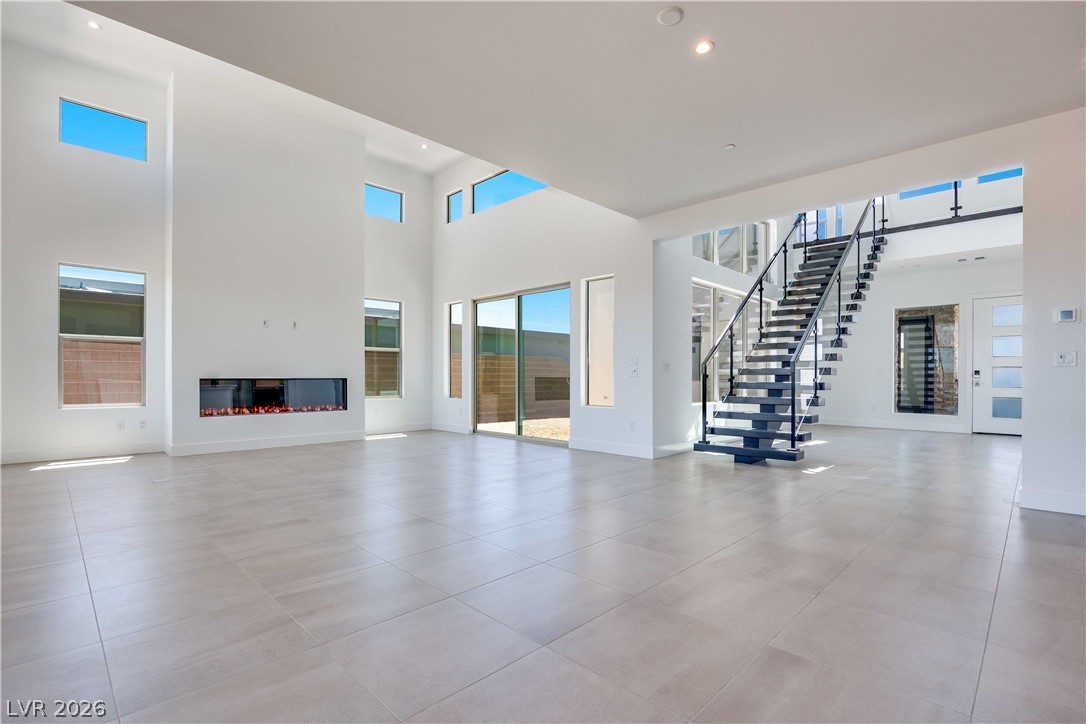 215 Sailing Sunset Way Property Photo 8