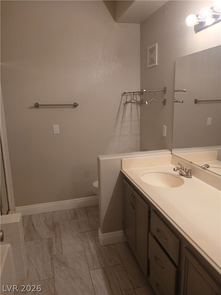 2201 Ramsgate Drive 527 Property Photo 7