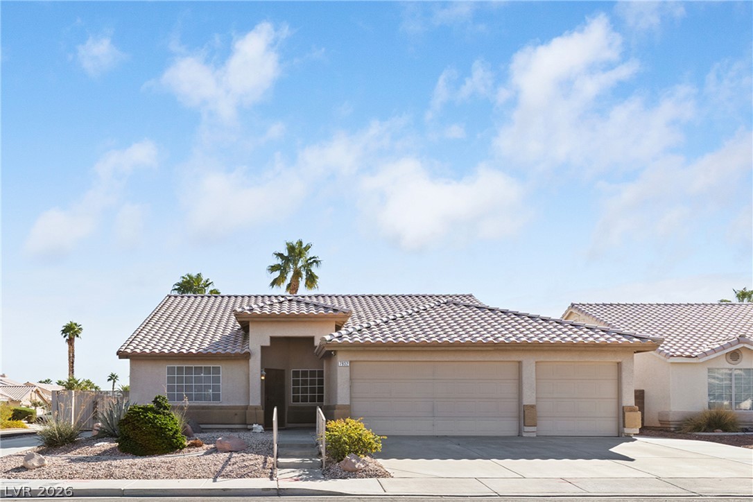 7832 Sun Lemon Court Property Photo 2