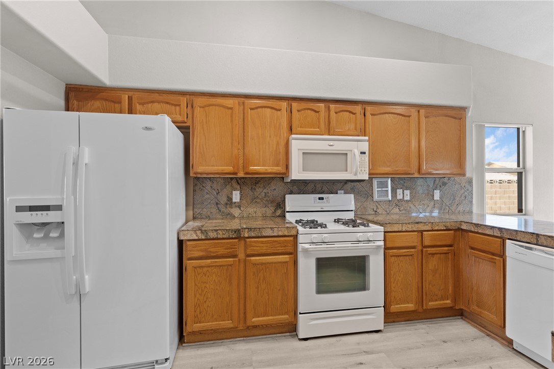 7832 Sun Lemon Court Property Photo 11