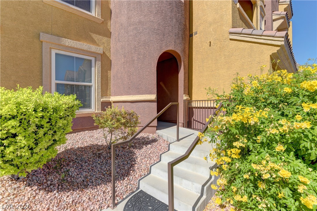3975 North Hualapai Way 217 Property Photo 4