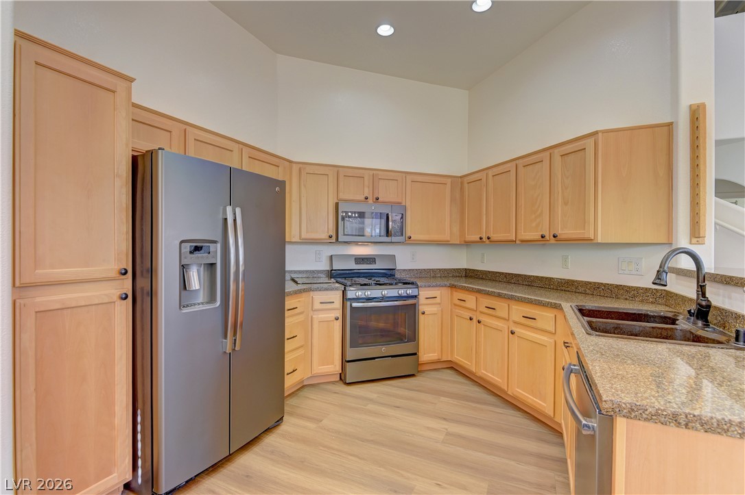 3975 North Hualapai Way 217 Property Photo 12