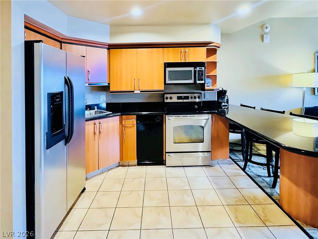 211 East Flamingo Road 714 Property Photo 8