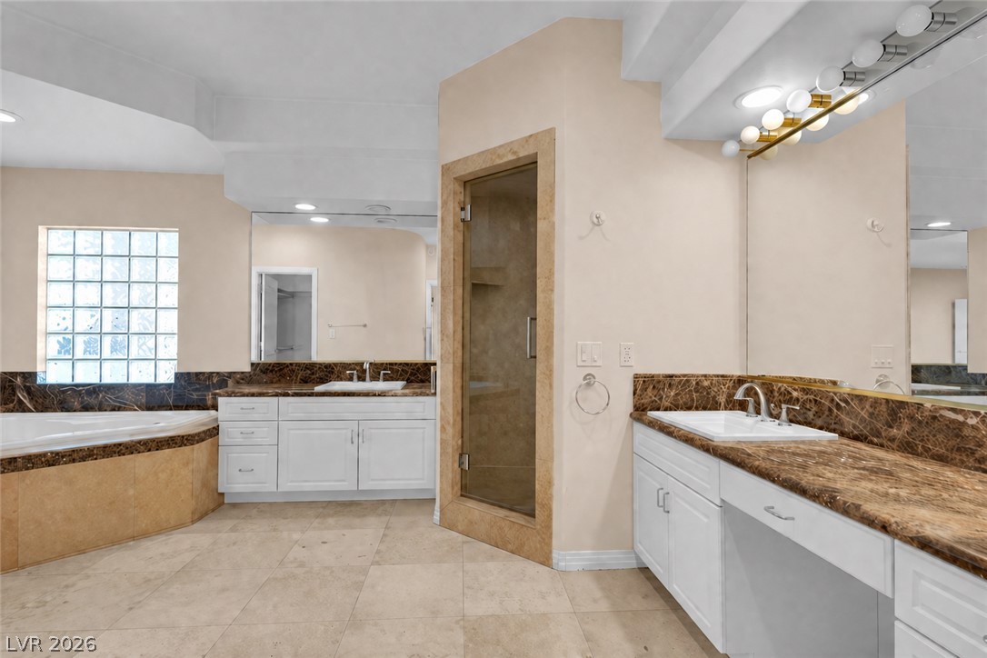 7956 Marbella Circle Property Photo 14
