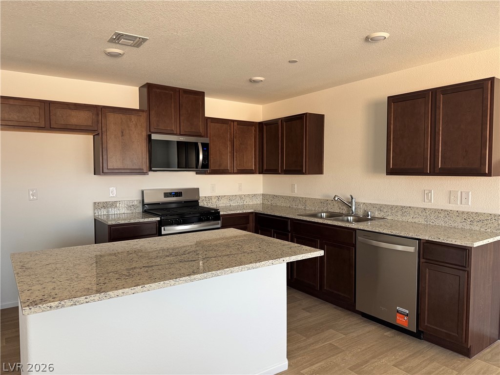 4627 Chestnut Bark Court Property Photo 6