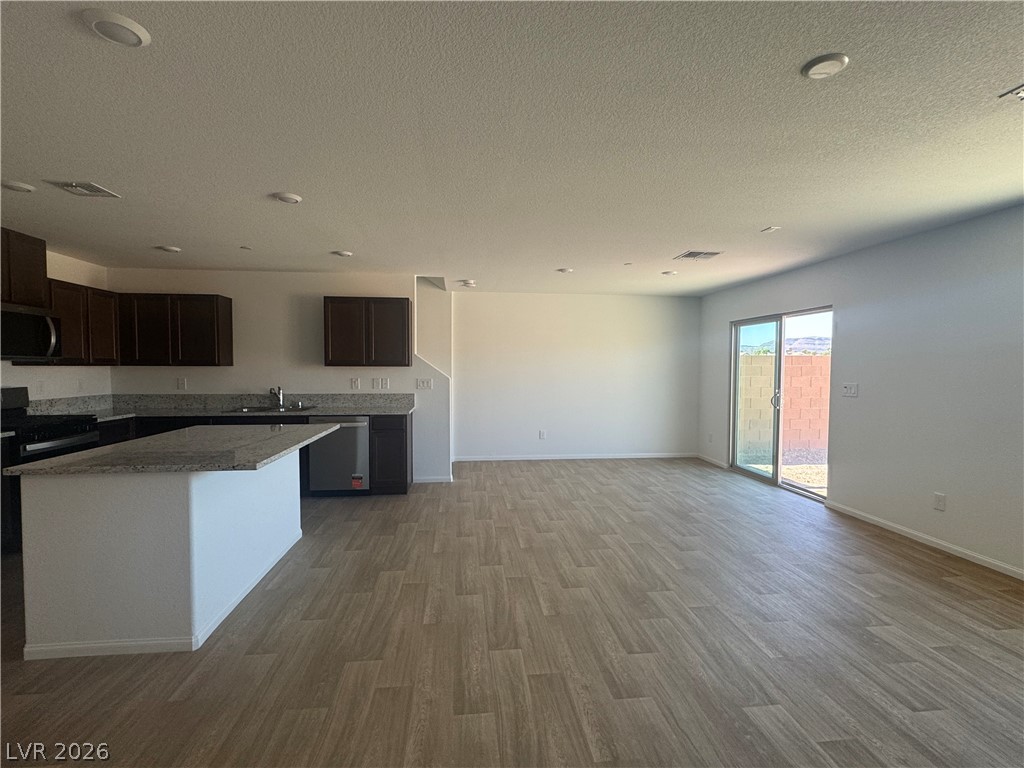 4627 Chestnut Bark Court Property Photo 8