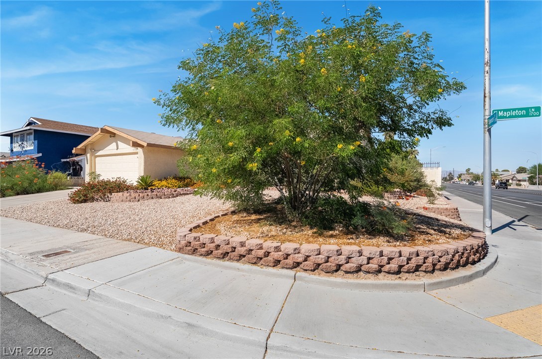 1784 Mapleton Lane Property Photo 3