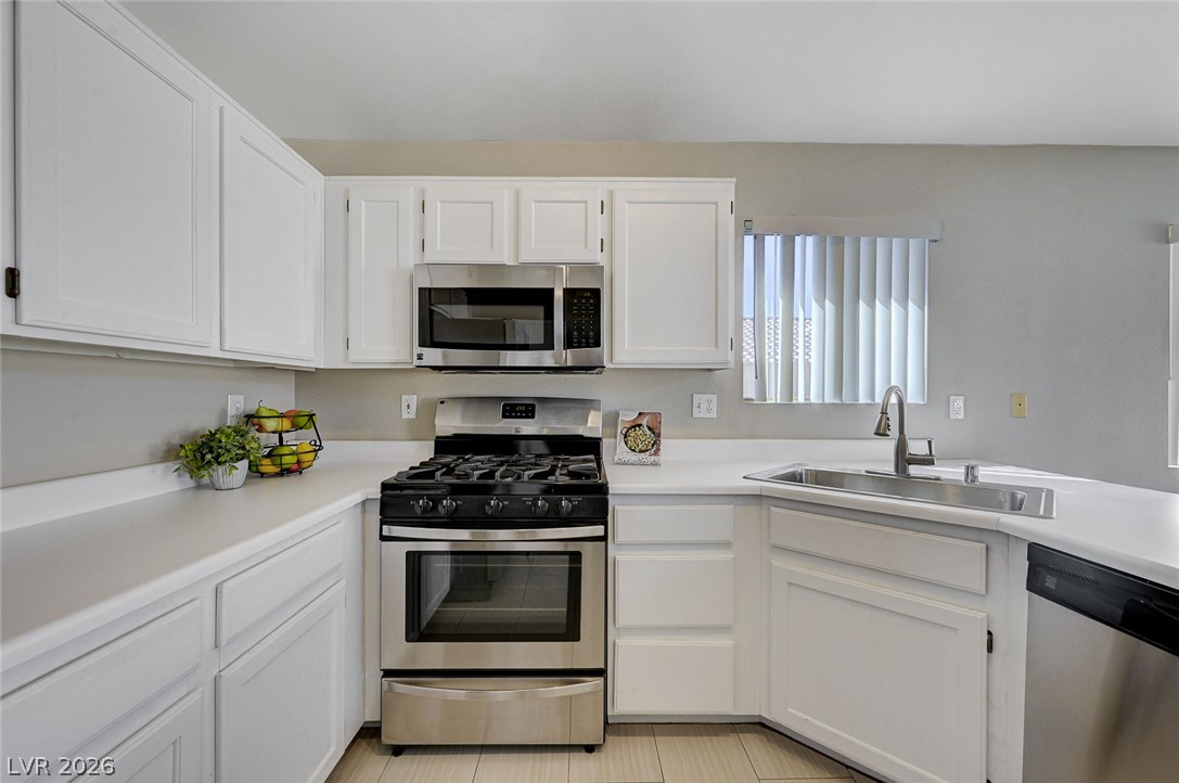 916 Blue Arroyo Drive Property Photo 12
