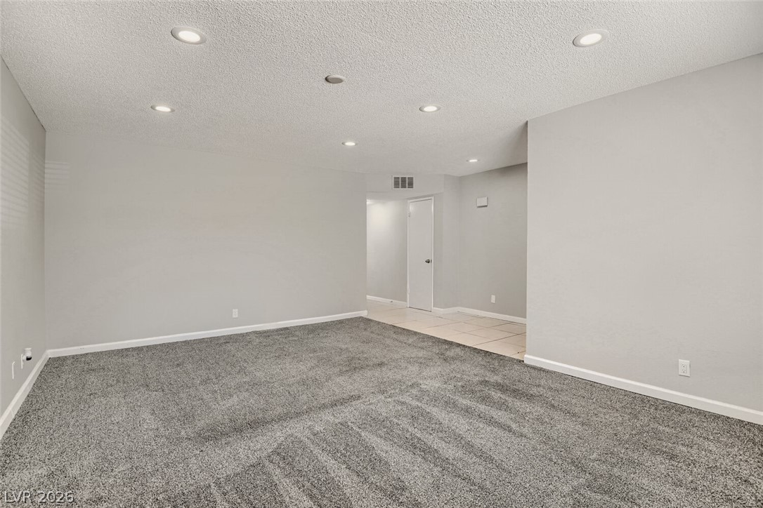 3904 Ventura Way Property Photo 8