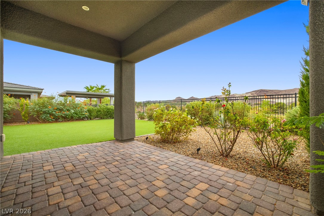 37 Reflection Bay Drive Property Photo 40