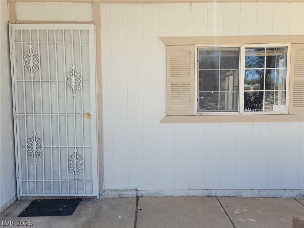 6384 Whippoorwill Way Property Photo 3