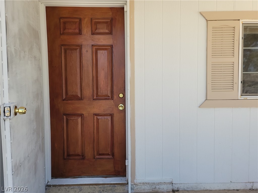 6384 Whippoorwill Way Property Photo 4