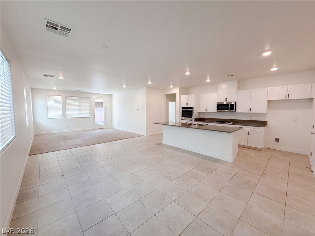 446 Royal Palms Lane Property Photo 6