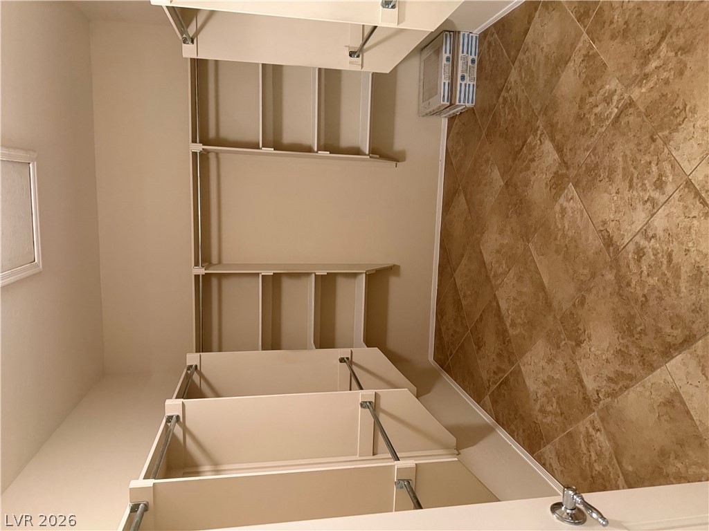 2503 Erastus Drive Property Photo 5