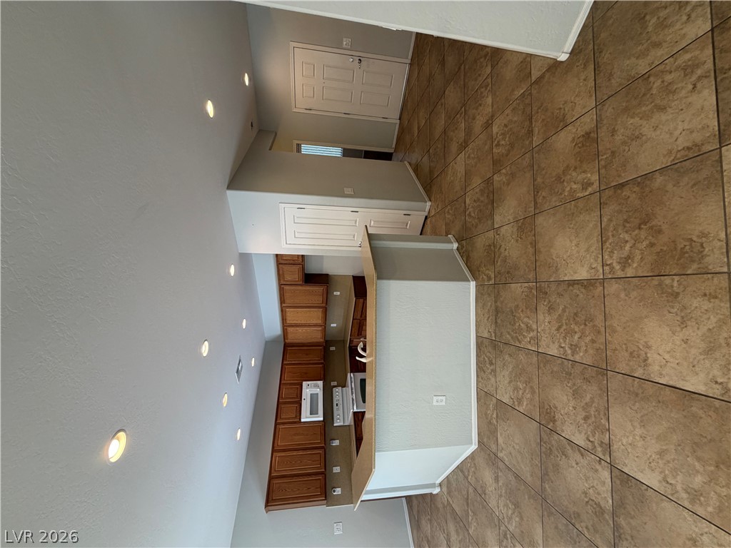 2503 Erastus Drive Property Photo 13