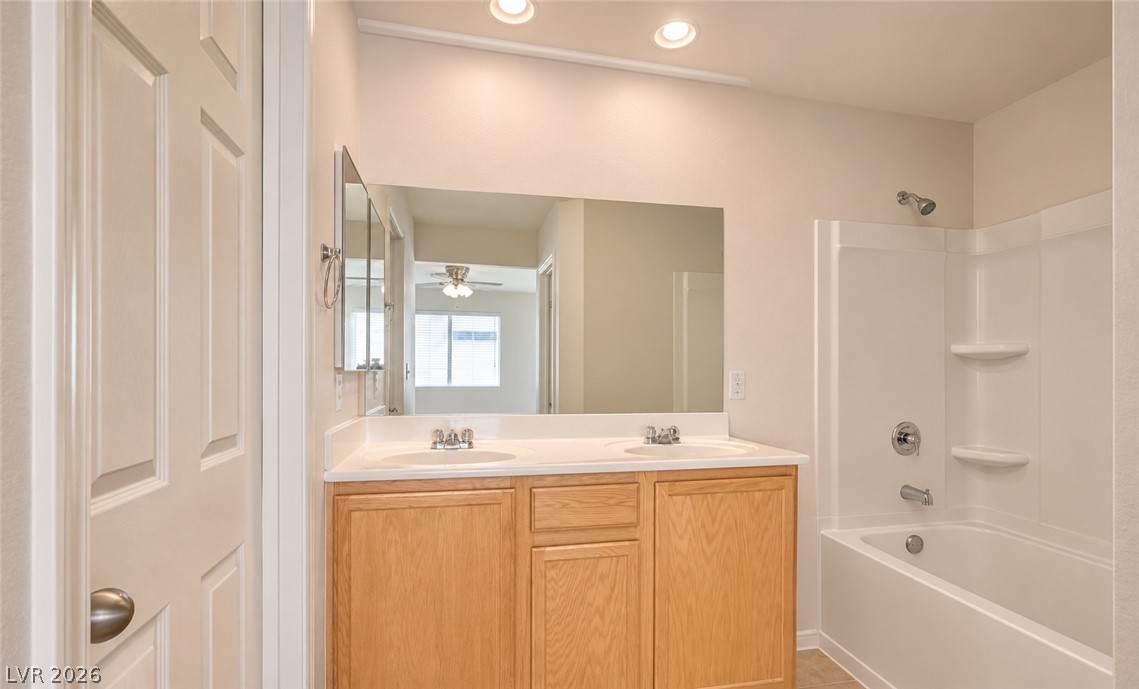 10433 Chandra Avenue Property Photo 8