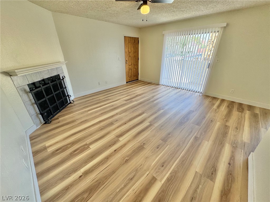 5012 Newport Cove Drive B Property Photo 2