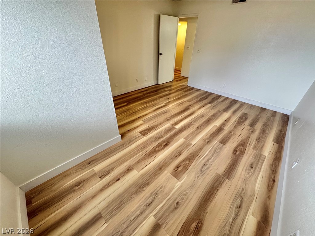 5012 Newport Cove Drive B Property Photo 10