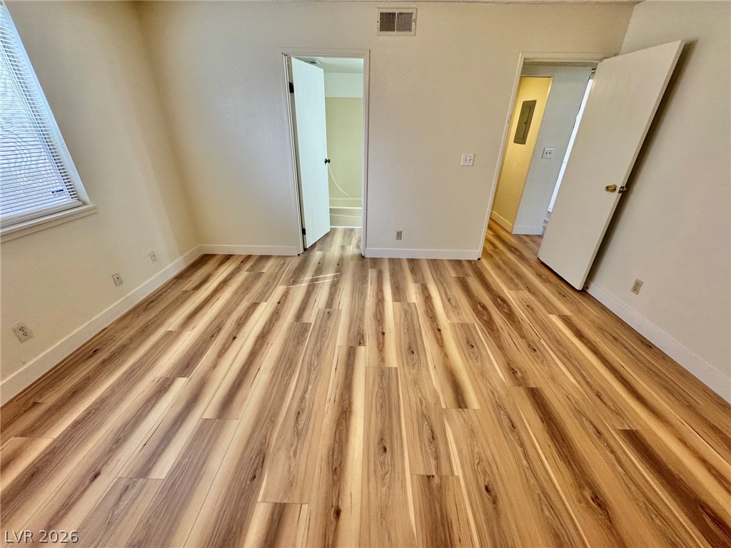 5012 Newport Cove Drive B Property Photo 15