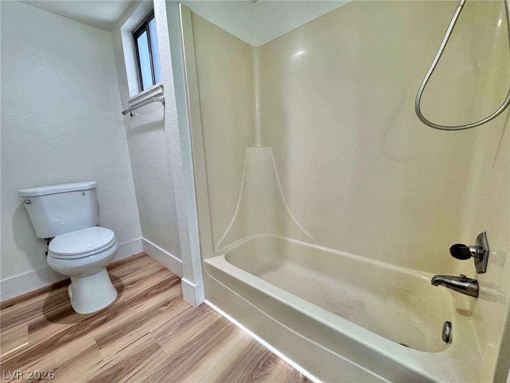 5012 Newport Cove Drive B Property Photo 18