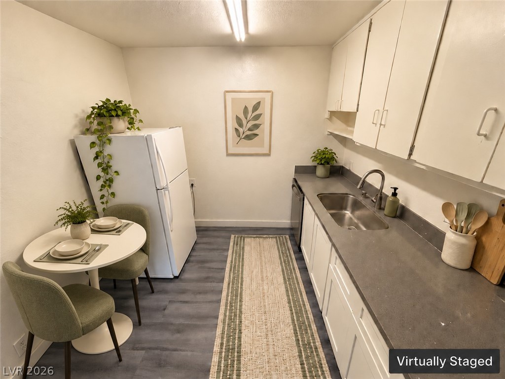 270 Tungsten Street Front Property Photo 6
