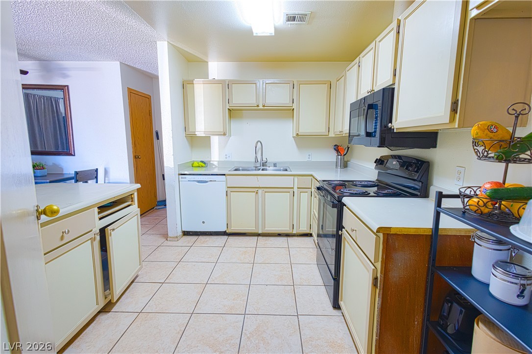 4529 Halbert Avenue Property Photo 3