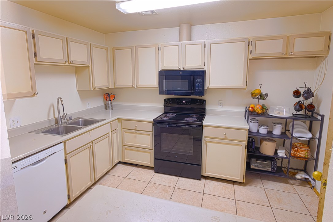 4529 Halbert Avenue Property Photo 4