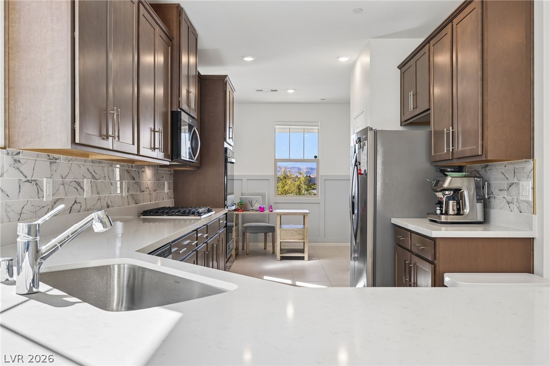 12470 Madison Park Place Property Photo 15