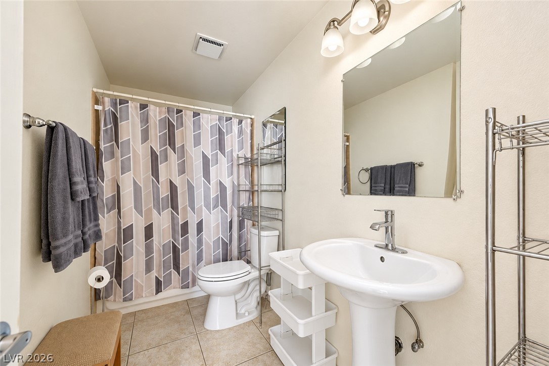 2451 Domingo Street Property Photo 15