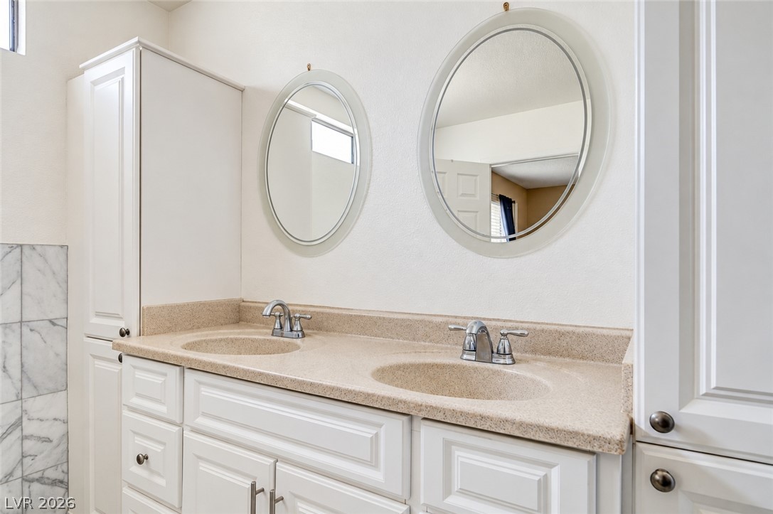 2451 Domingo Street Property Photo 20
