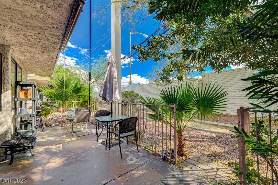 2451 Domingo Street Property Photo 25