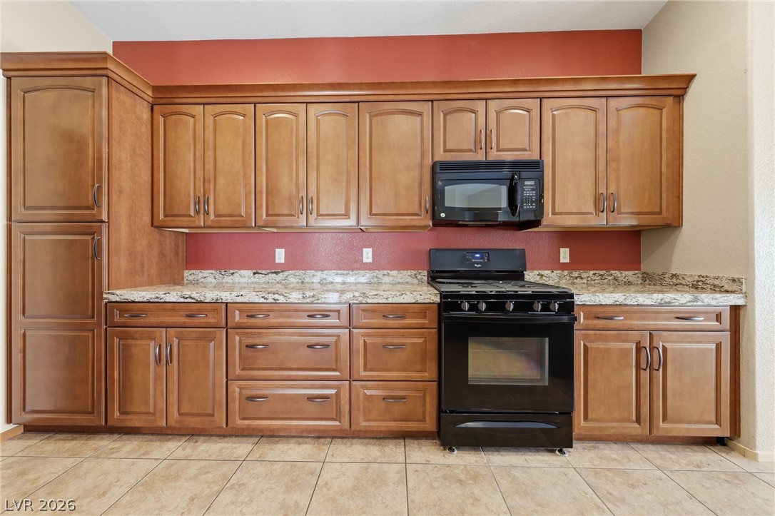 7015 Wild Wave Drive Property Photo 12