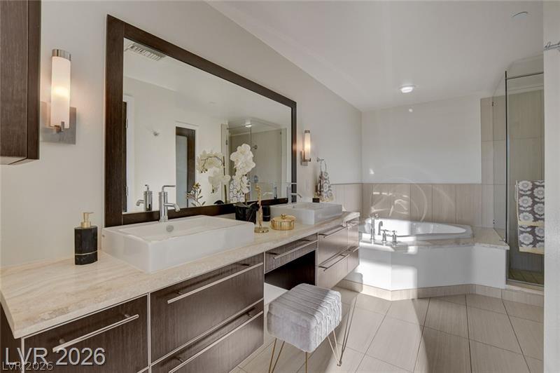 8925 West Flamingo Road 111 Property Photo 14
