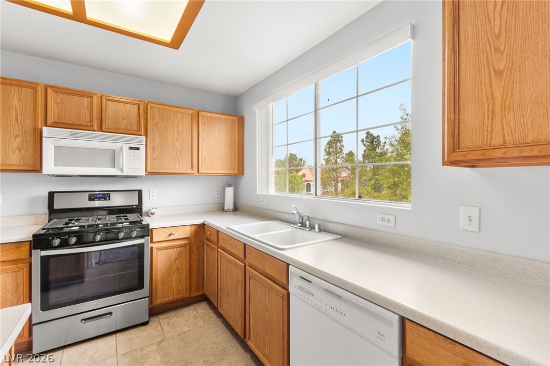 830 Carnegie Street 623 Property Photo 11