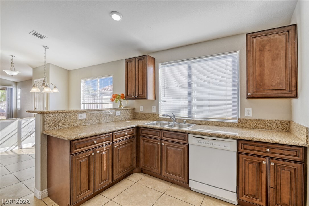 2146 Sunset Vista Avenue Property Photo 4